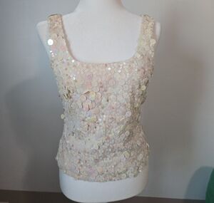 JS Boutique Iridescent Sequin Camisole in Cream-Peach